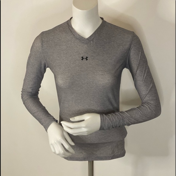 Under Armour Tops - 💙 3/$20 Under Armor V Neck Dry Fit Tee Shirt